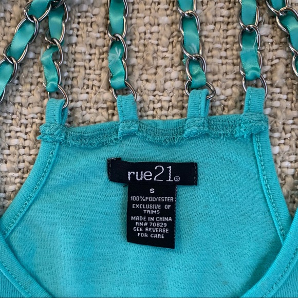 🌺Studded crop top - Picture 3 of 3